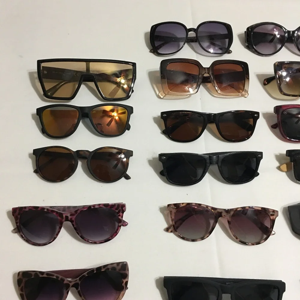 Lot of 30 Unbranded Sunglasses Unisex One Size Multicolor Mixed Styles